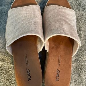 Tom’s wedge sandals